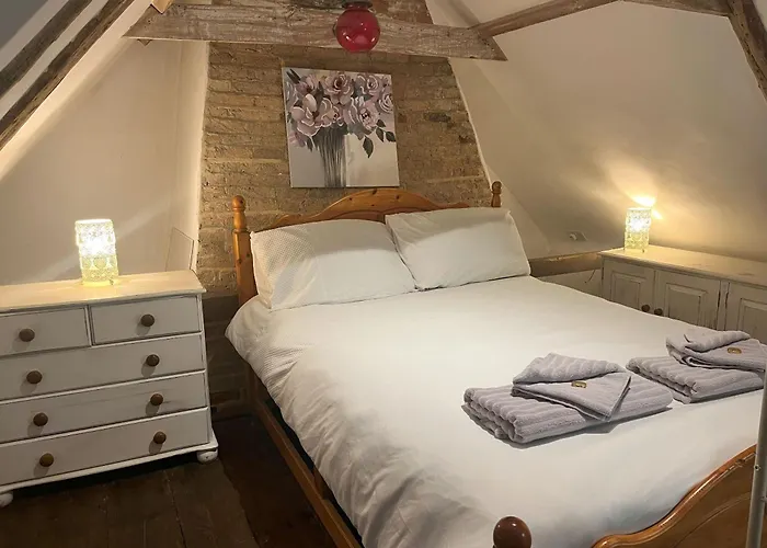 15Th Century Thatched Cottage